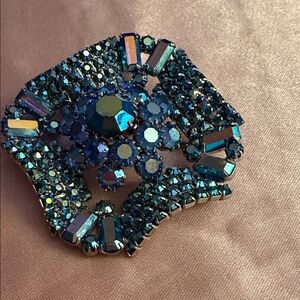 Vintage. Elegant Blue Crystal Brooch